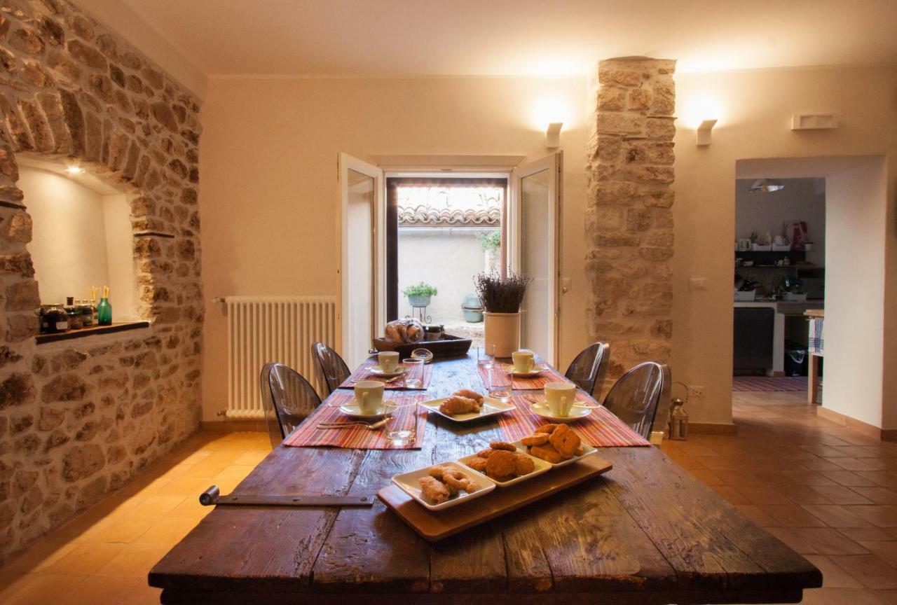 Lelive Bed And Breakfast Sermoneta Dış mekan fotoğraf