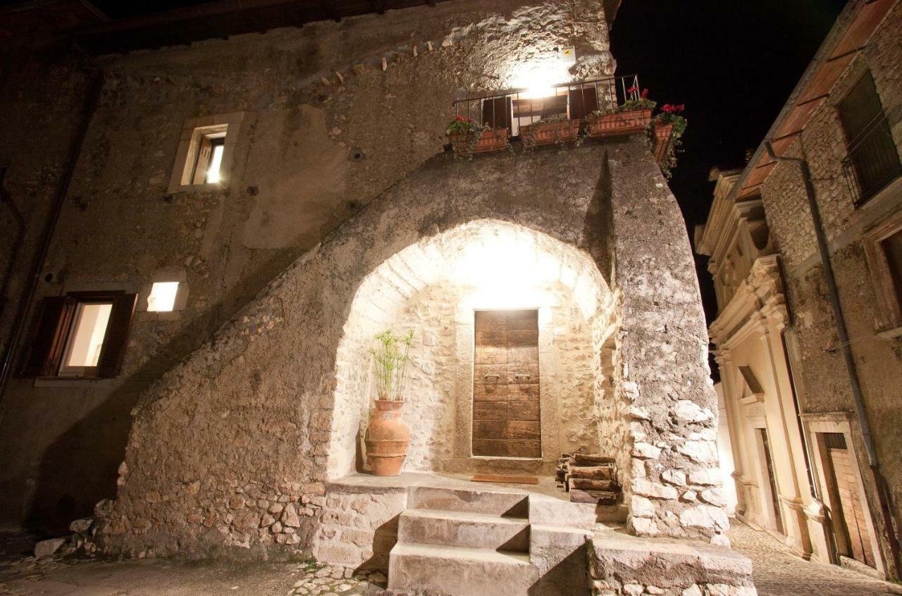 Lelive Bed And Breakfast Sermoneta Dış mekan fotoğraf